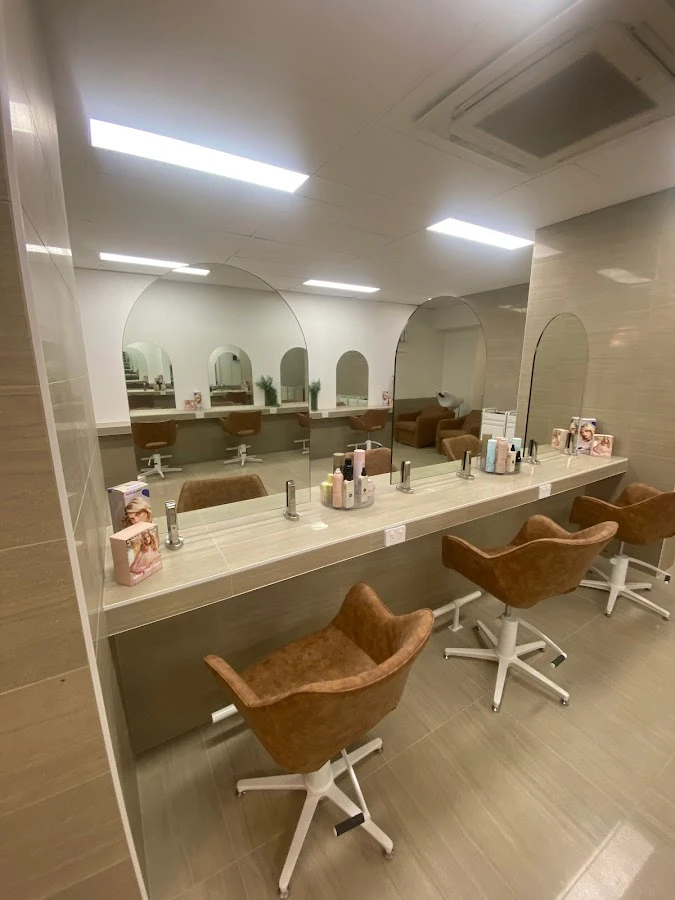 1 - Bobs Mens Hair Stylists