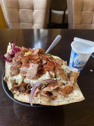 4 - Bosporus Döner & Pizzeria
