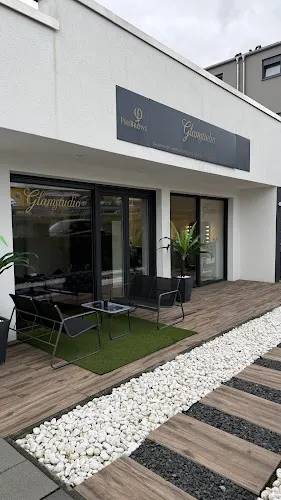 4 - Boutique Veronique Beauty Lounge