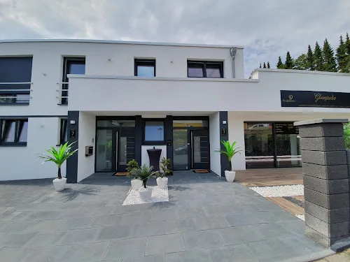 3 - Boutique Veronique Beauty Lounge