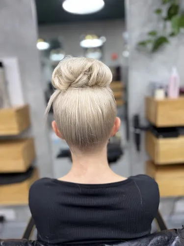 3 - Brazilian UK Hair Salon - Hairdressers in Elephant & Castle