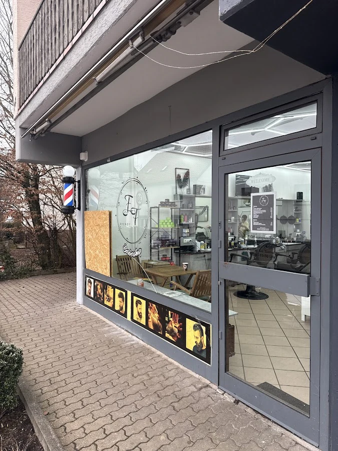 1 - Brikti Puth -Beautysalon Semay- Hanau