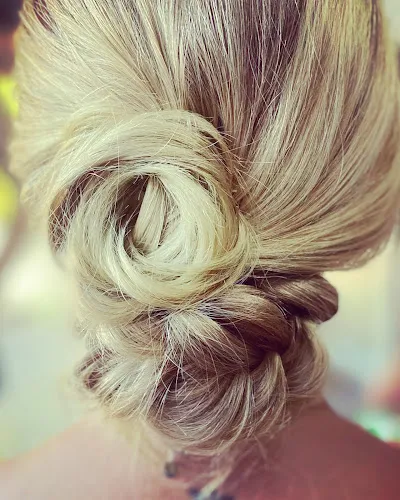 4 - Brookes Hairworx