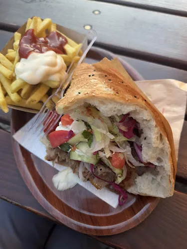 4 - Bros Döner Kebab