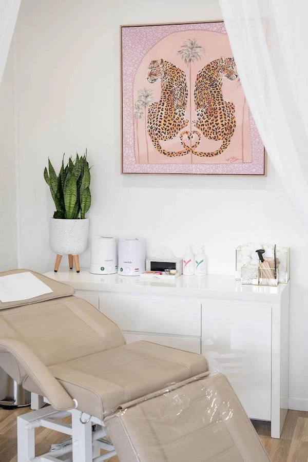 1 - Brow & Beauty House