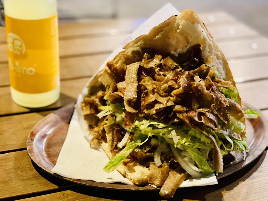 1 - Brunnen Dönerhaus