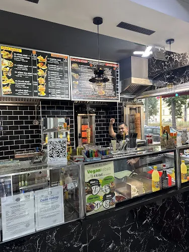 7 - Brunnen Dönerhaus