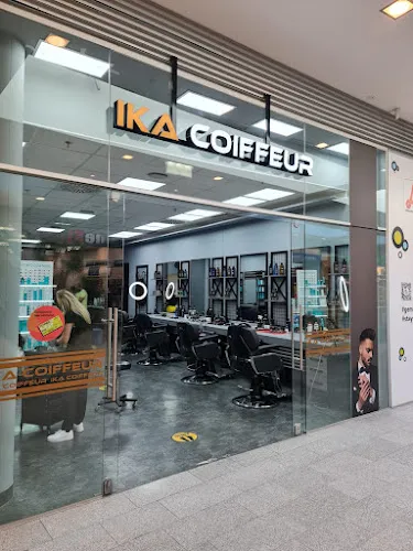 1 - Budget haircut Barbershop