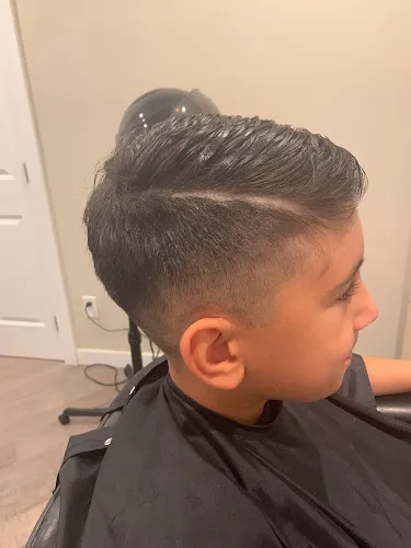 4 - C JS Hair & Fashion