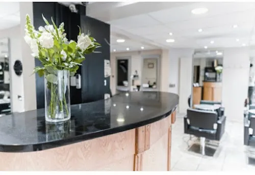 4 - C L Salon名髮廊