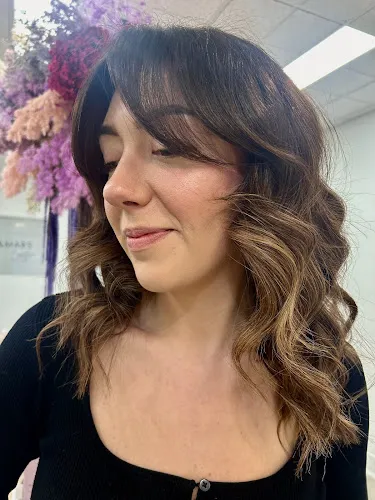 5 - Cambia Hair Studio