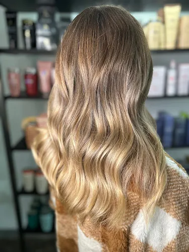 2 - Cambia Hair Studio