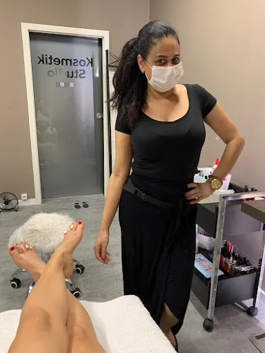 7 - Carmens Beauty Salon