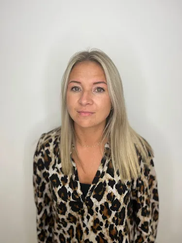 7 - Cassies cosmetics & Training Academy