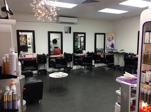 7 - Casuarina Village Hair Studio