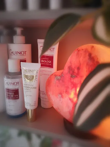 5 - CC The Beauty Rooms