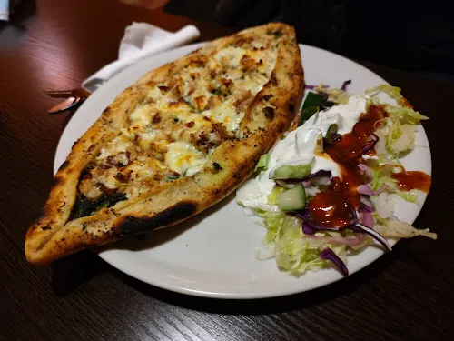 8 - Cem Döner & Pizza Haus