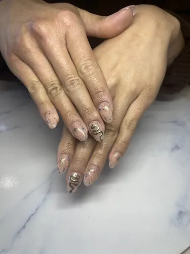 5 - Central Beauty Dandenong Square