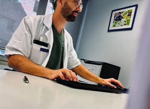 4 - Centre Medical des Dr Gausserand, Rosselot-Parahy et Capdet-Tisseyre