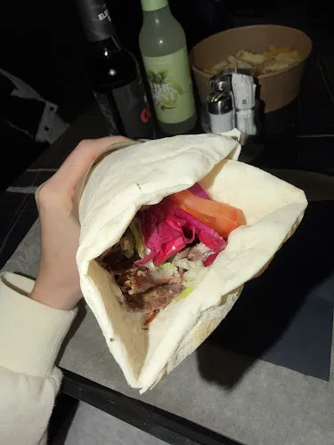 4 - Charisma Döner