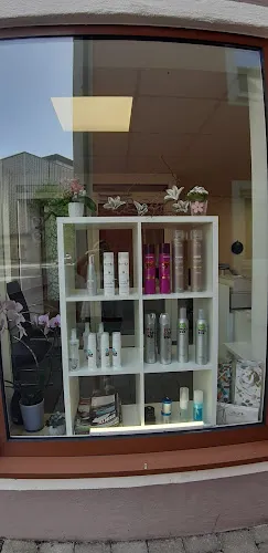 7 - Charisma Hairstyle