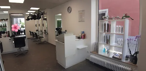 3 - Charisma Hairstyle