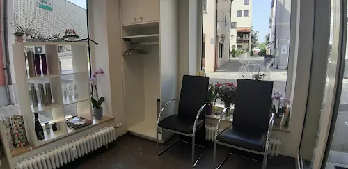 5 - Charisma Hairstyle