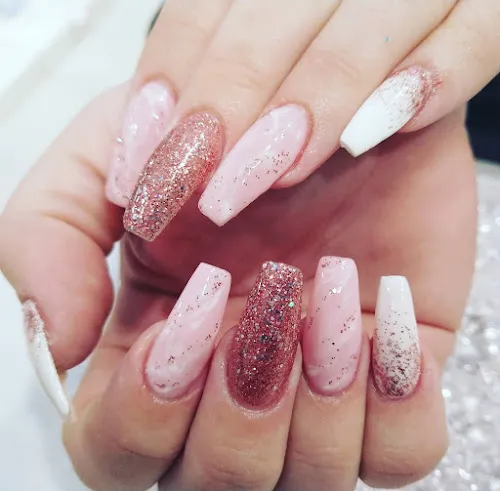 2 - CHI CHI Nails & Spa