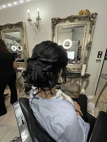 2 - Chia Beauty Salon