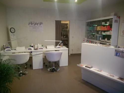 4 - Chic genagelt by Carina