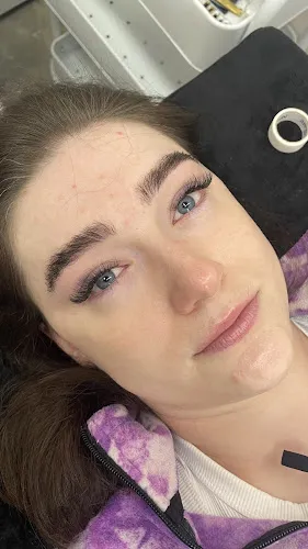 4 - Chloe Finch Hair