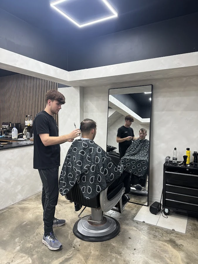 1 - Chopsons Barbershop & Academy