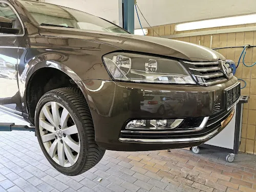 8 - Christopher Kurz