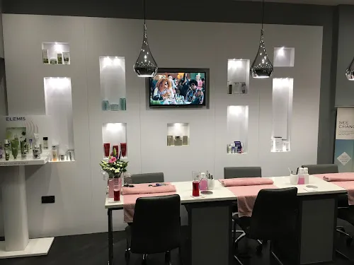 7 - Chula Beauty Ltd