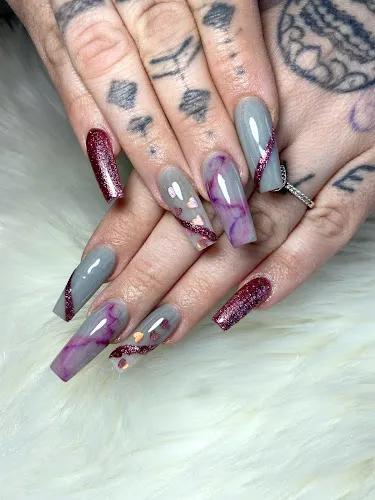 7 - Cindy nails