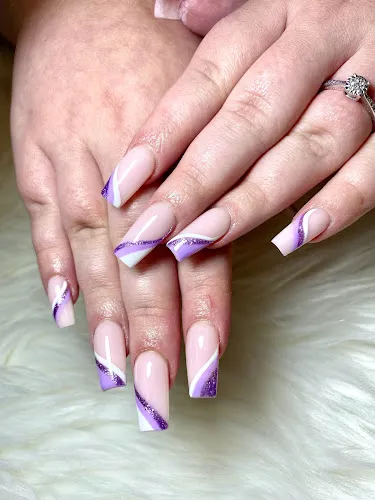 5 - Cindy nails