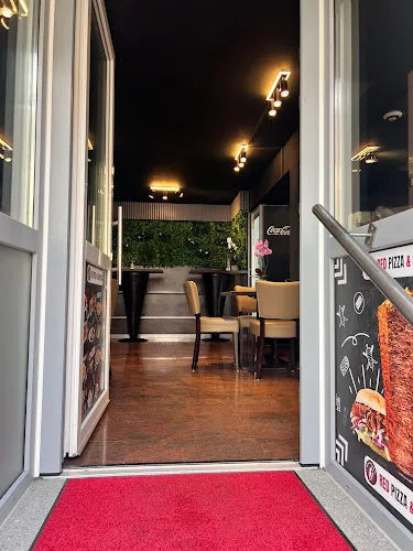 7 - City Grill Kepab & Pizza mit Biergarten