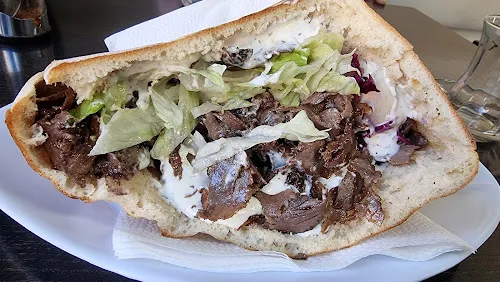 4 - City Grill Kepab & Pizza mit Biergarten