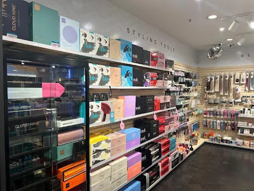 3 - City Nails and Beauty