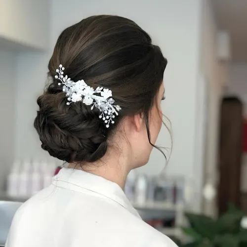 7 - Claudias Frisierstube (Claudia Erath)