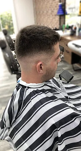 5 - Clipperz barber shop