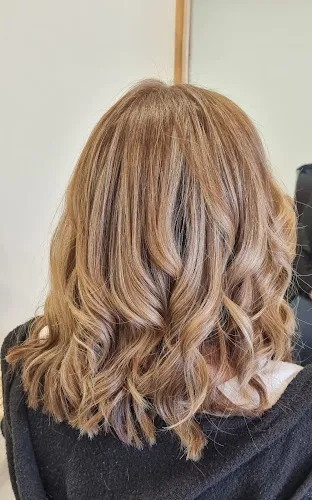 5 - Coastal Waves Hair Salon