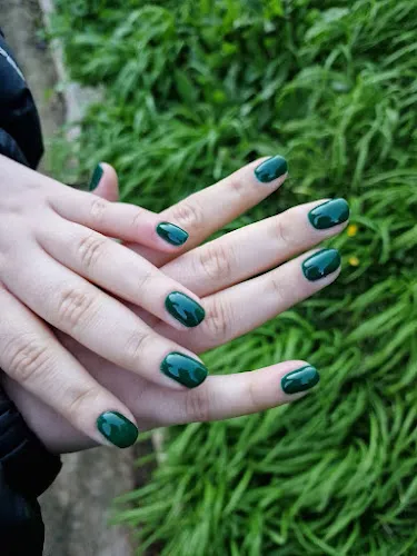 4 - Coco Nails Brixham