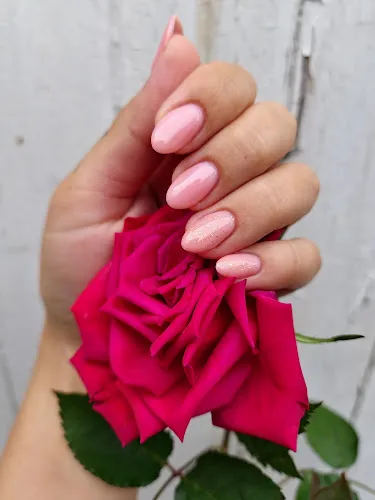 6 - Coco Nails Brixham