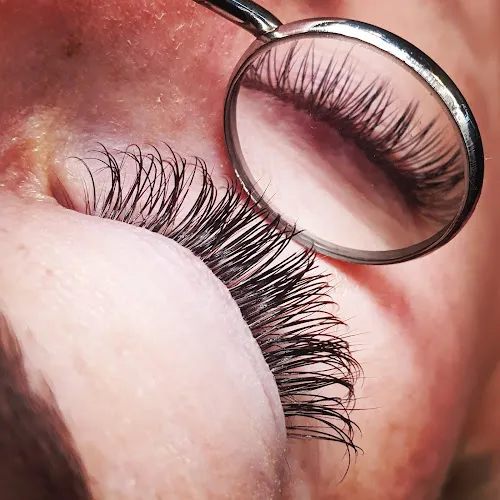 6 - Comachi Hair Salon