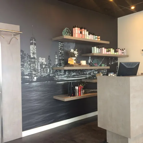 4 - Contour Hairstyling