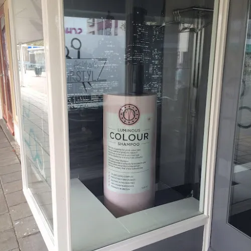 6 - Contour Hairstyling