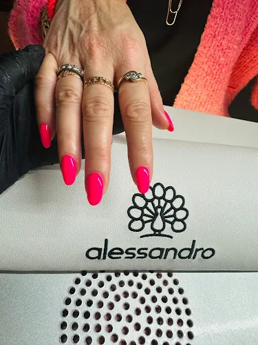 3 - Cosmetic-Concept Leyla Asik - Bremen