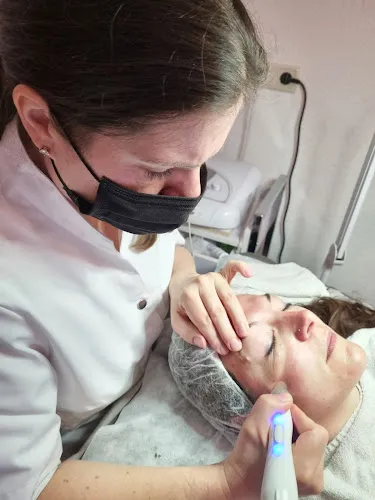 2 - Cosmetics Ylva Dayan