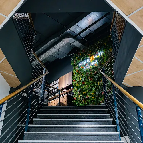 6 - Cosmetique 49 - Fariba Kia